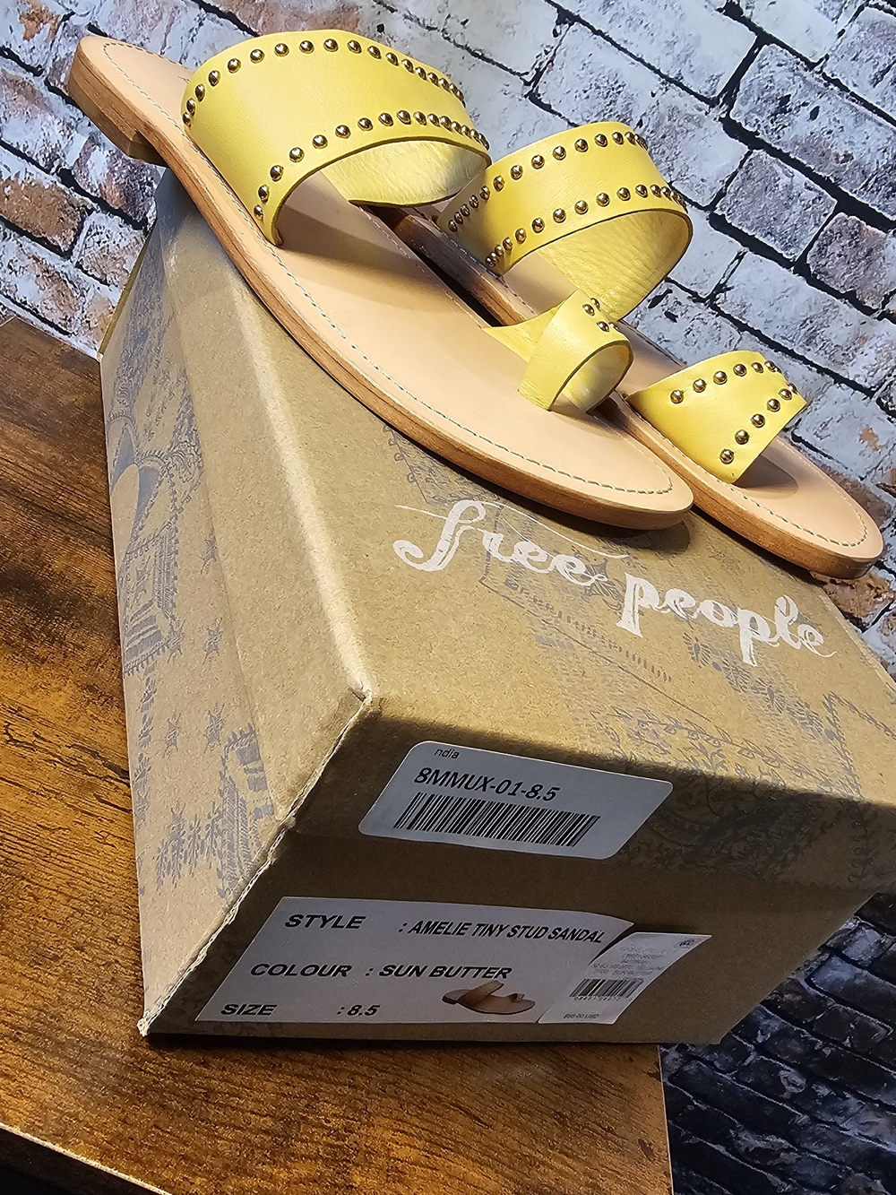Free People Amelie Tiny Stud Sandals Sun Butter Yellow Leather Slides Sz 8.5 NIB